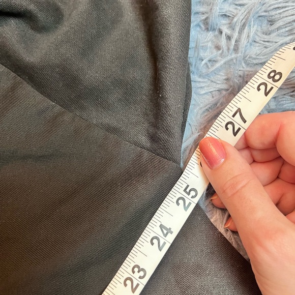 Tuckernuck Pomander Place Black Bode Polo Sweatshirt Size M - Picture 5 of 7